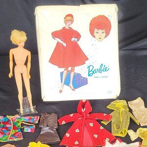 Barbie Bundle Vintage 1960’s - 1 doll, 1 case, clothes, accessories